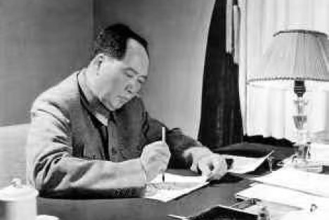 毛主席《卜算子·咏梅》，画梅骨，书梅神，写梅魂，内外交困中诗人孤勇气质的生动写照